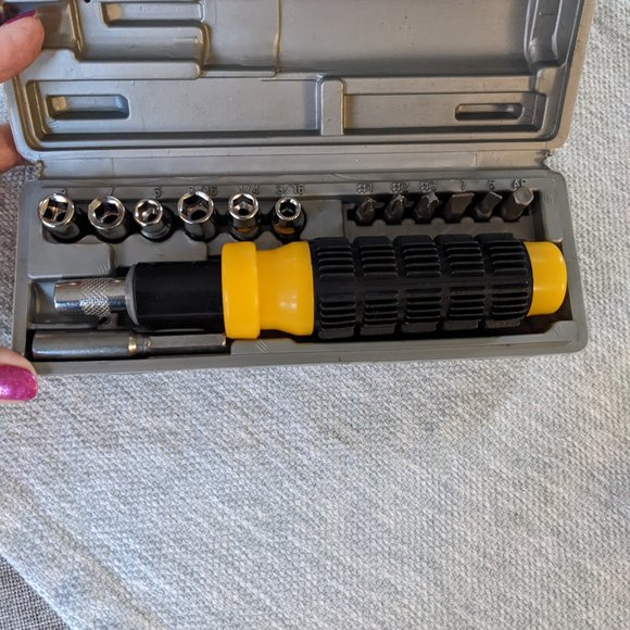 Screwdriver-Socket Set - Picture 4 of 5